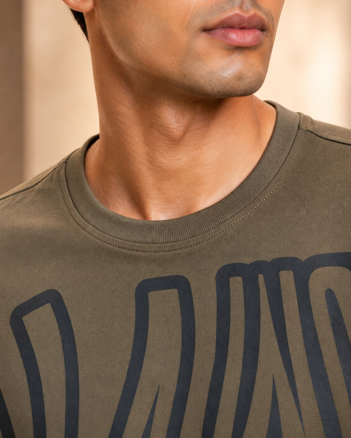 RINO7 Street Form Regular Fit Tee